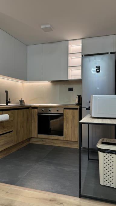 Peace And Love Luxury Apartment In Center, New Bazaar 2 Тирана Екстер'єр фото